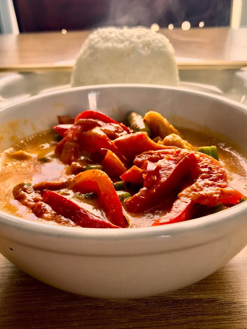 Little Bee Thai | restaurant | 45 S French Broad Ave #190, Asheville, NC 28801, USA | 8282398808 OR +1 828-239-8808