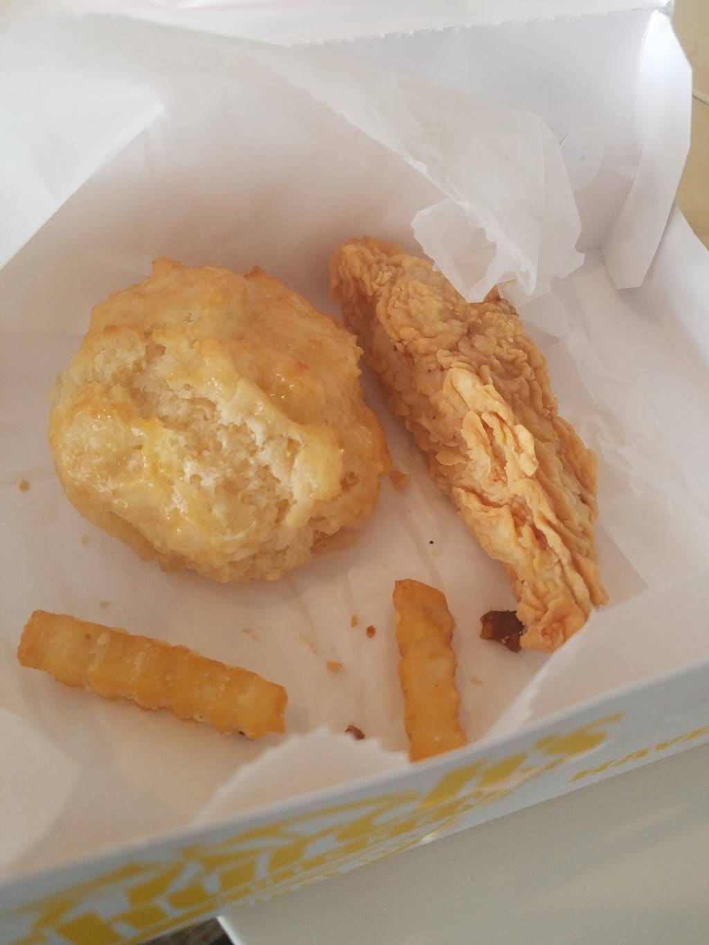 Churchs Chicken | restaurant | 492 Meeting St, Charleston, SC 29403, USA | 8434105888 OR +1 843-410-5888