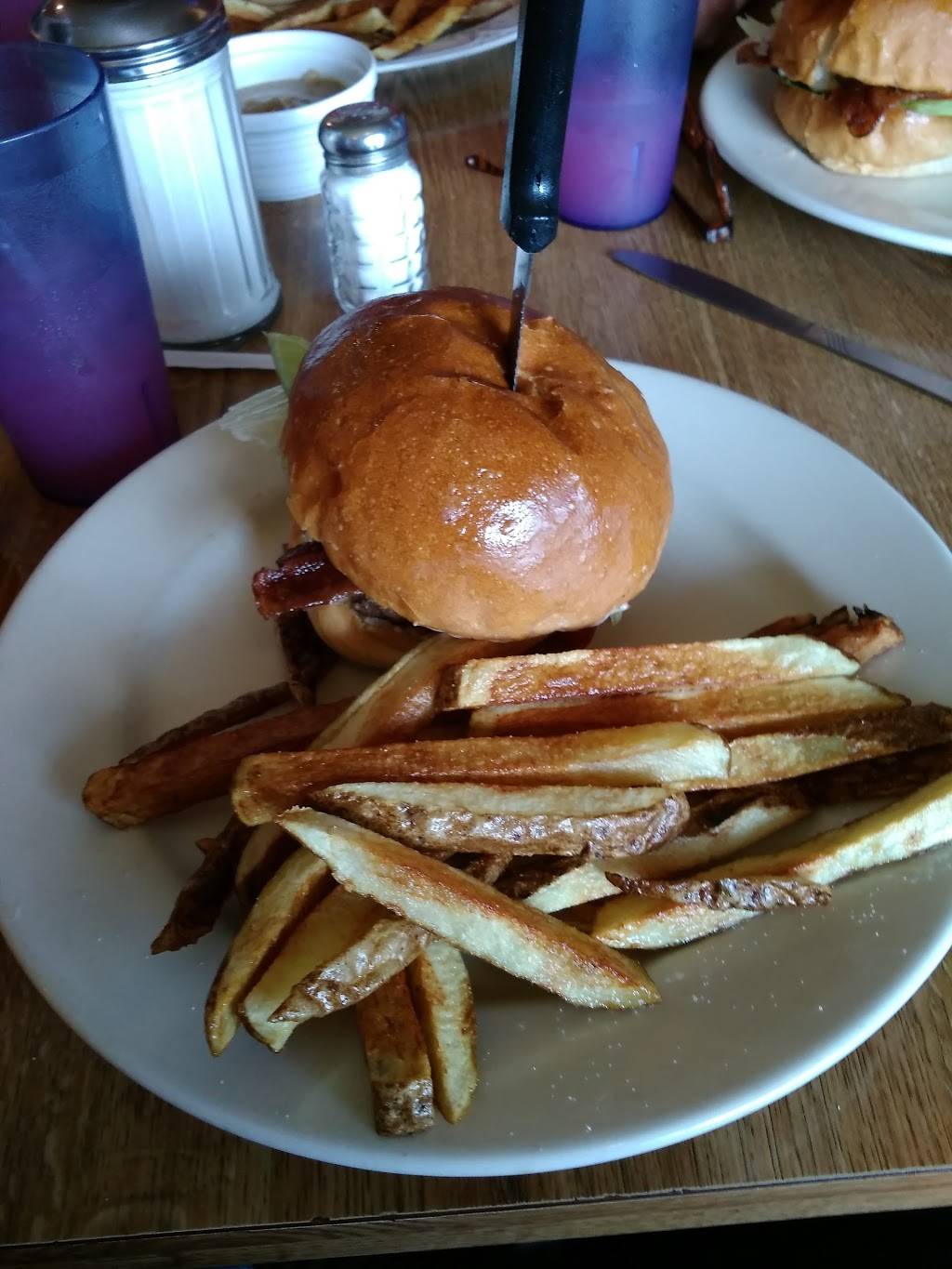 Dees Diner | restaurant | 1900 Brewerton Rd # 4, Mattydale, NY 13211, USA | 3154549961 OR +1 315-454-9961