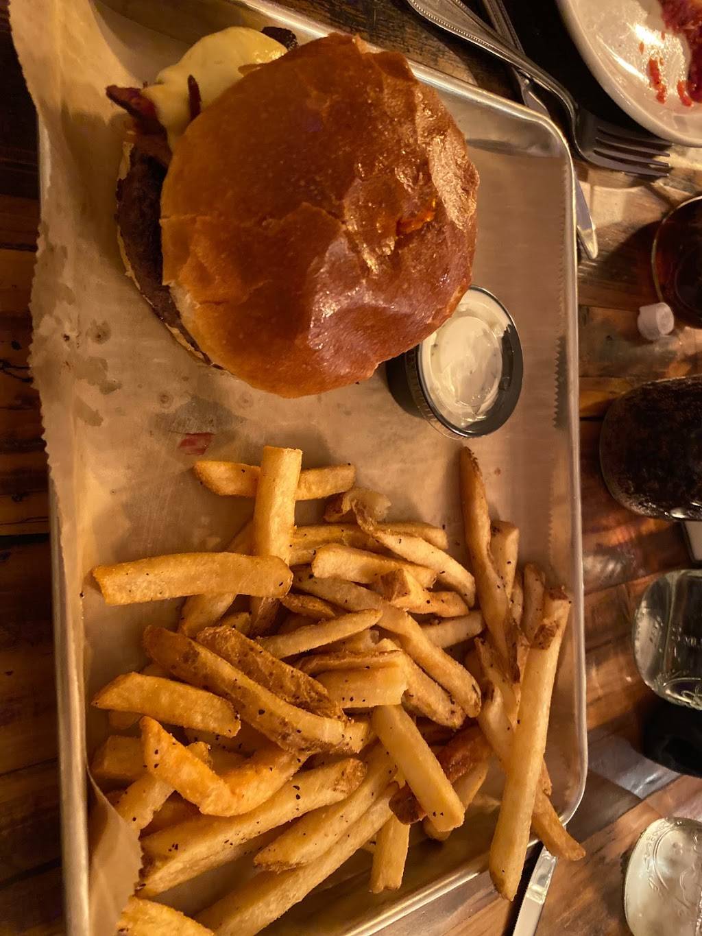 Oh Brothers | restaurant | 9521 Water St, Montague, MI 49437, USA | 2318940222 OR +1 231-894-0222