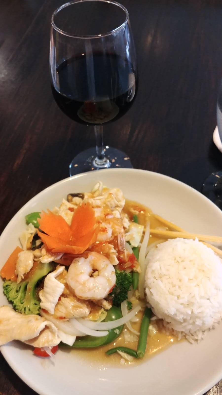 Bangkok Square | restaurant | 6500 SW Archer Rd, Gainesville, FL 32608, USA | 3523754488 OR +1 352-375-4488