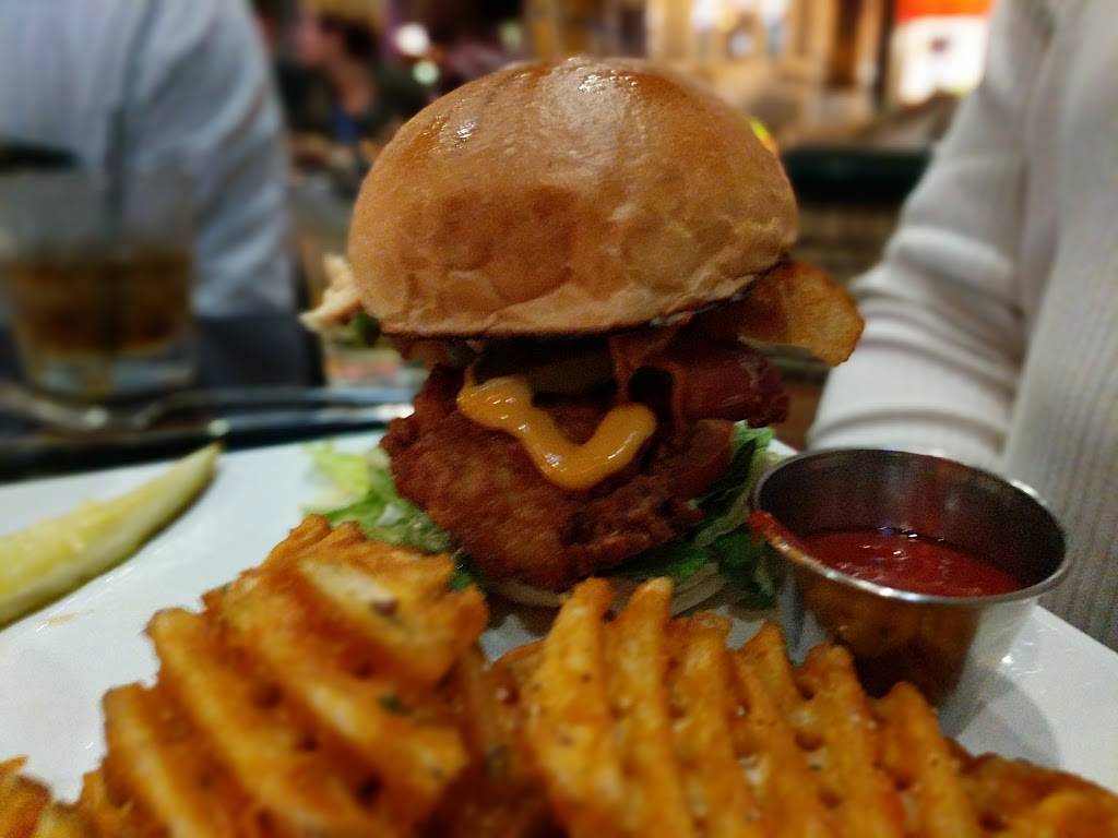 Harrys on Brady | restaurant | 1234 E Brady St, Milwaukee, WI 53202, USA | 4142736000 OR +1 414-273-6000