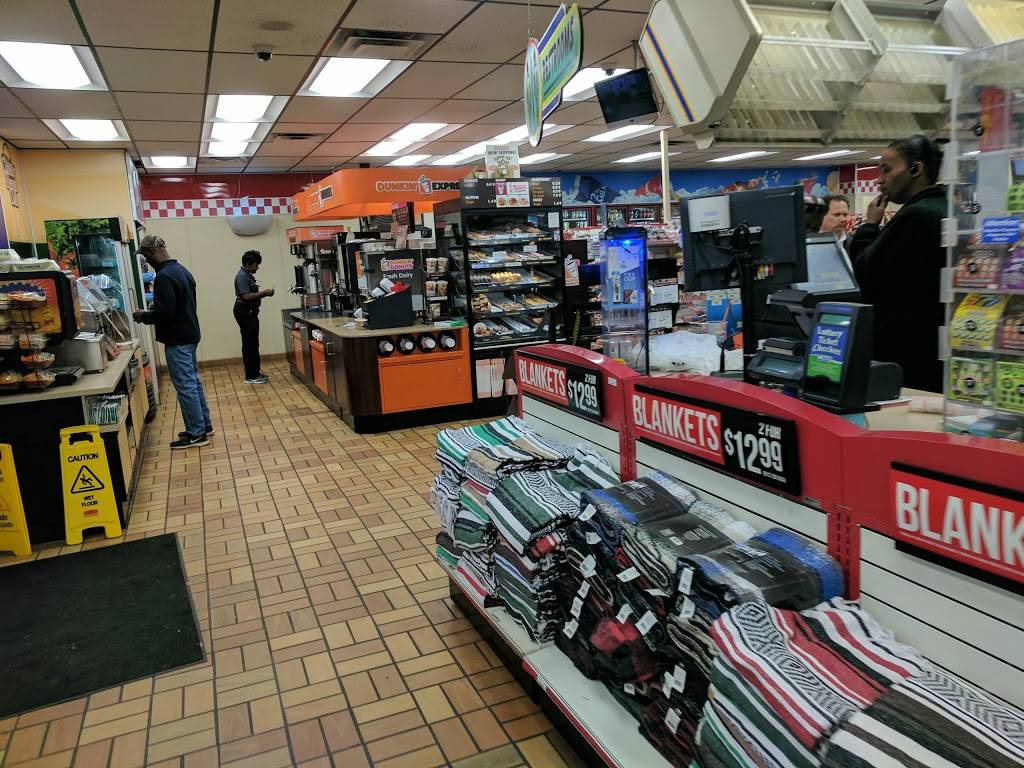 Dunkin | bakery | 10959 SC-200, Winnsboro, SC 29180, USA | 8034826844 OR +1 803-482-6844