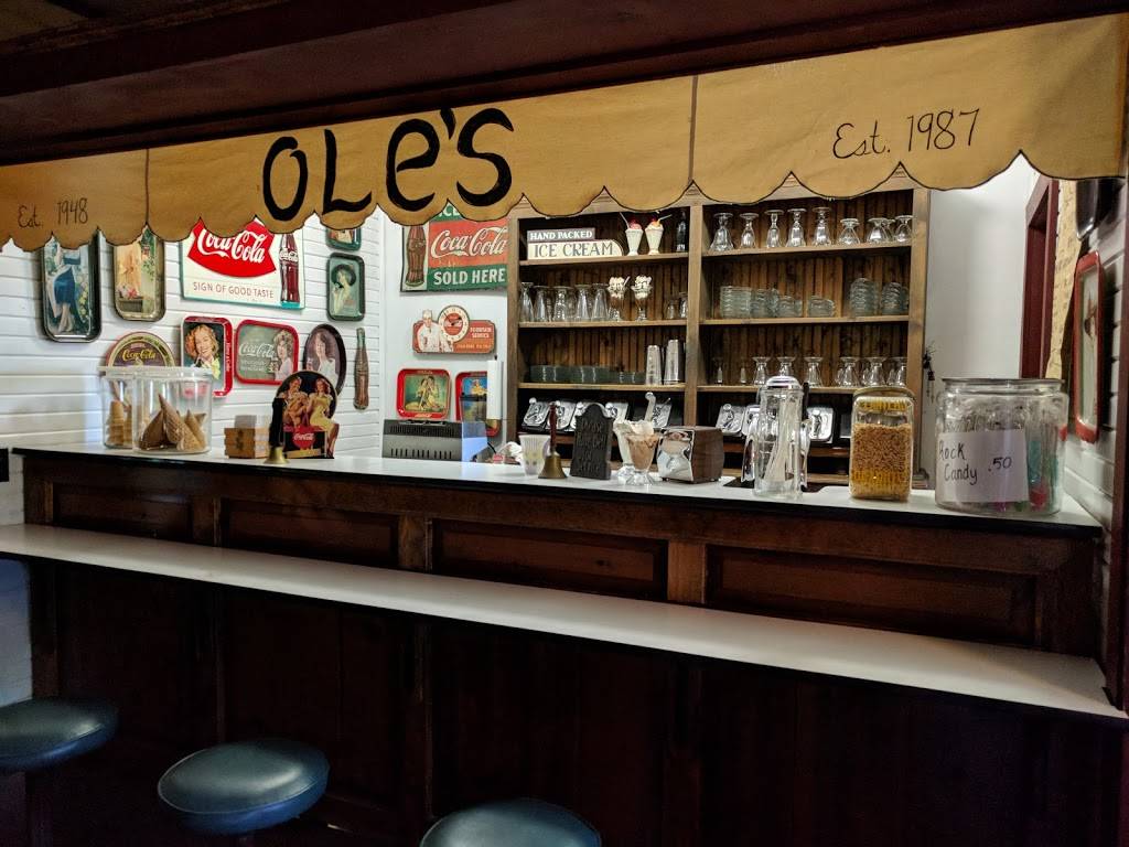 Loafers Glory | restaurant | 431 Main St, Blanchard, MI 49310, USA | 9895612020 OR +1 989-561-2020