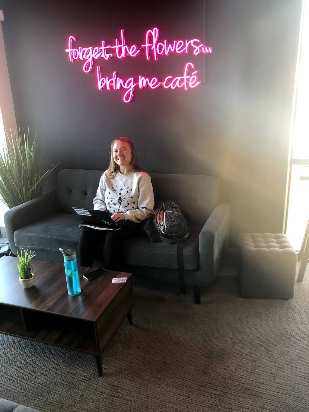 Guac N Tacos | restaurant | 522 W North Ave, Elmhurst, IL 60126, USA | 6303593155 OR +1 630-359-3155