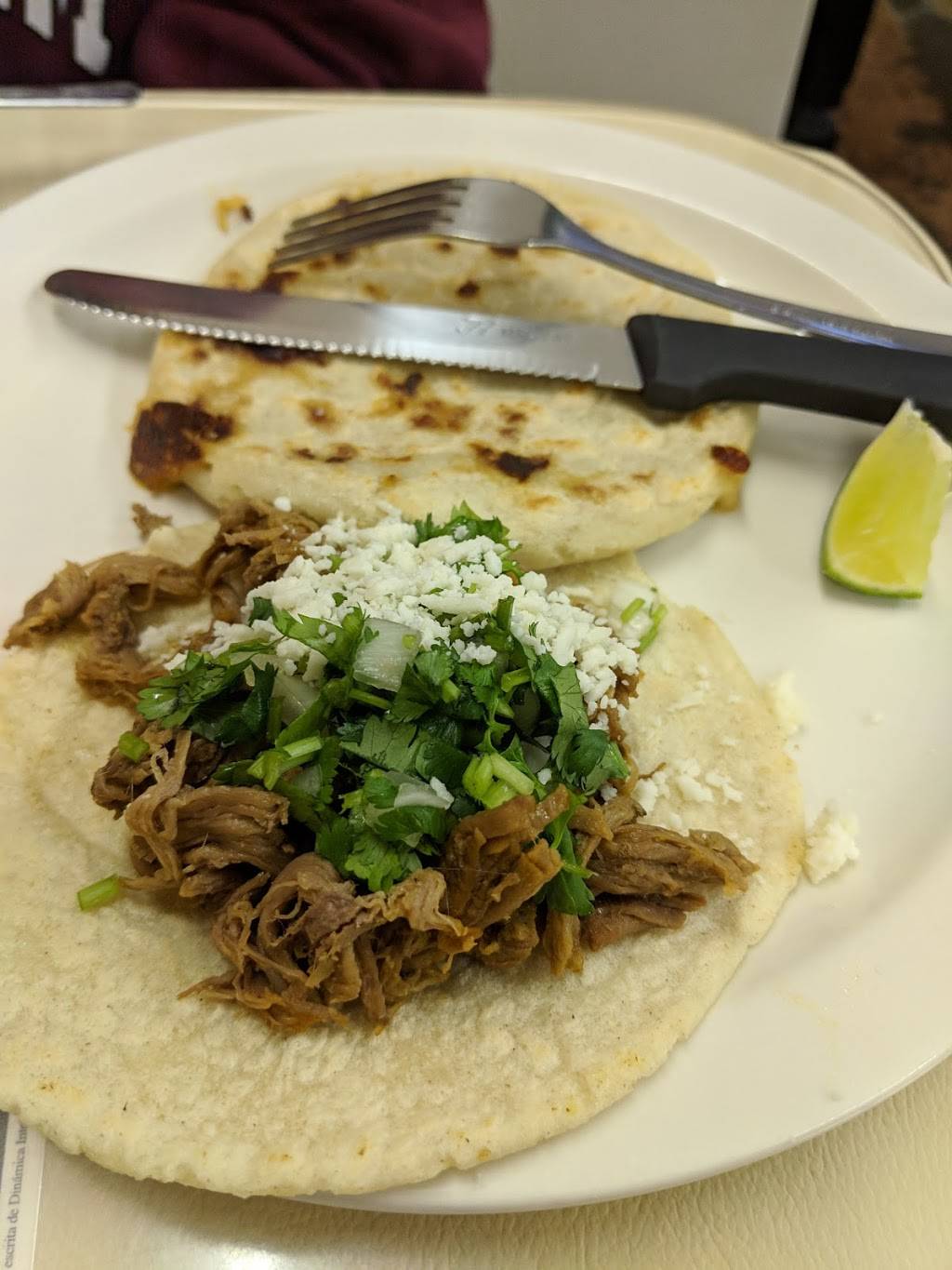 La Placita Salvadorean Cocina | restaurant | 1015 W Houston St, Sherman, TX 75092, USA | 9038935552 OR +1 903-893-5552