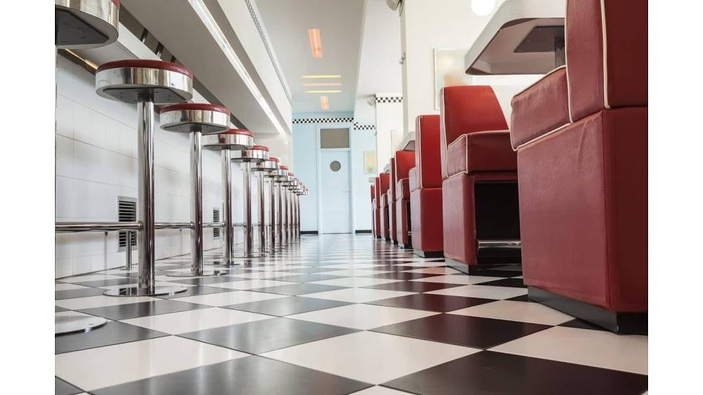 Suzy Qs Lemonade and Snack Shack | restaurant | 1662 McCord Bend Rd, Galena, MO 65656, USA | 4176990877 OR +1 417-699-0877