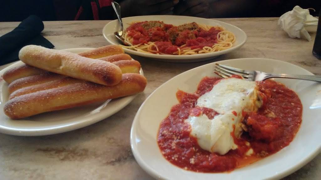 GOODFELLAS Brick Oven Pizza & Pasta Restaurant - McCordsville | restaurant | 9641 Olio Rd, McCordsville, IN 46055, USA | 3173366666 OR +1 317-336-6666