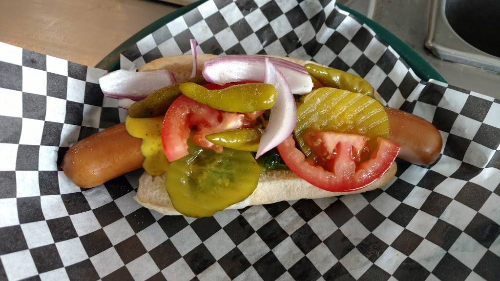 Big Franks Sausage | restaurant | 918 Carroll St, East Chicago, IN 46312, USA | 2193789556 OR +1 219-378-9556