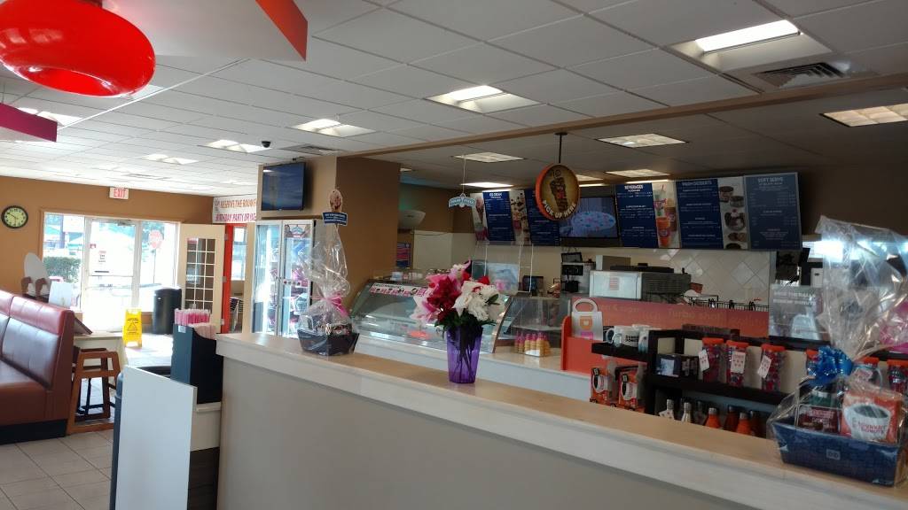 Dunkin | bakery | 2209 N Young Blvd, Chiefland, FL 32626, USA | 3524930272 OR +1 352-493-0272