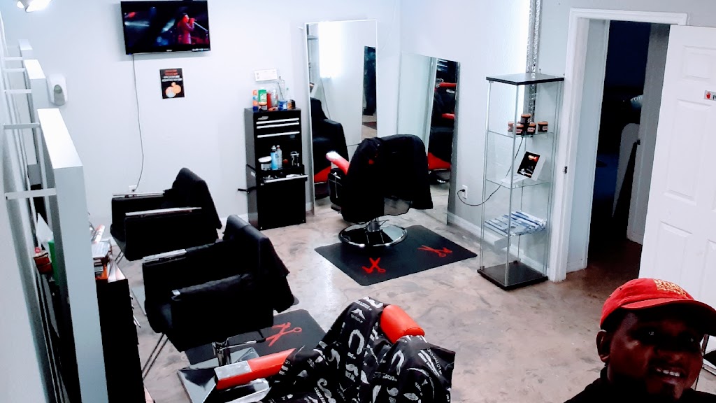 The Family Barber Shop Of Florida LLC | restaurant | 15 S Acuff Rd, Lake Wales, FL 33859, USA | 4074529186 OR +1 407-452-9186