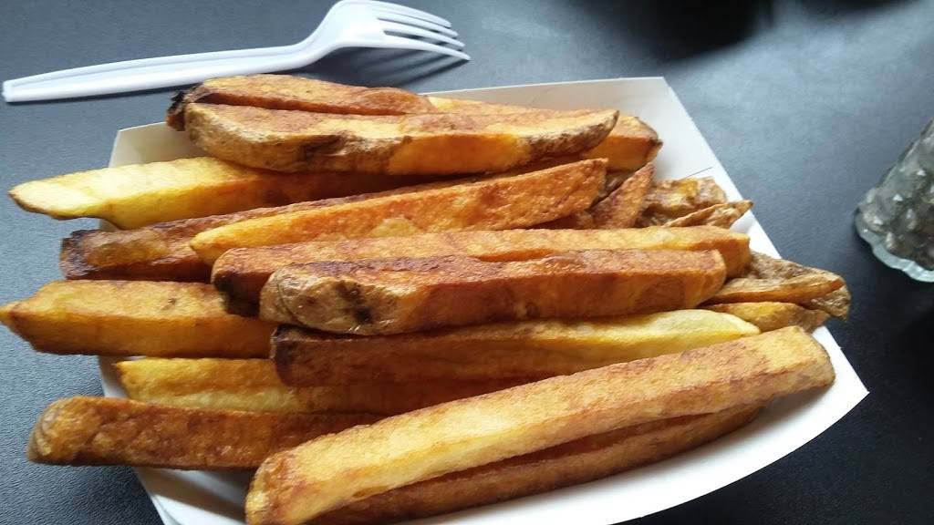 Crazy Dogs Grill | restaurant | 1720 N Bridge St, Chillicothe, OH 45601, USA | 7408516430 OR +1 740-851-6430