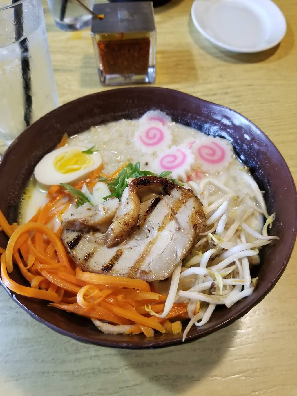 Tanoshii Ramen + Bar | restaurant | 2724 Commerce St, Dallas, TX 75226, USA | 2146516800 OR +1 214-651-6800