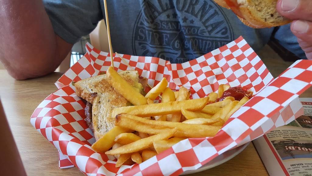 Falcons Nest | restaurant | 3216 Mt Pinos Way, Frazier Park, CA 93225, USA | 6612454400 OR +1 661-245-4400