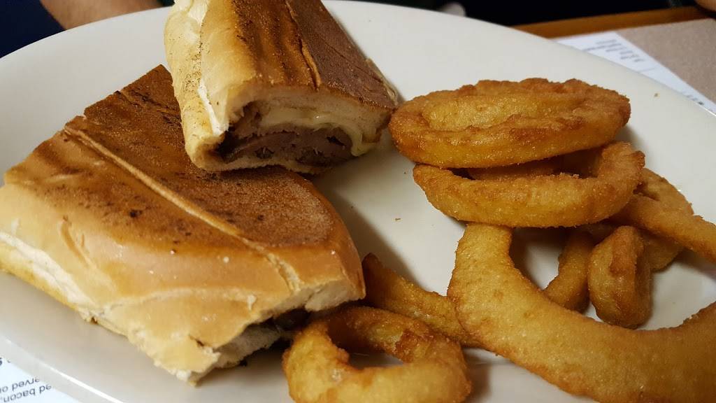 Sams Country Kitchen | restaurant | 1320 N Krome Ave, Homestead, FL 33030, USA | 3052462990 OR +1 305-246-2990