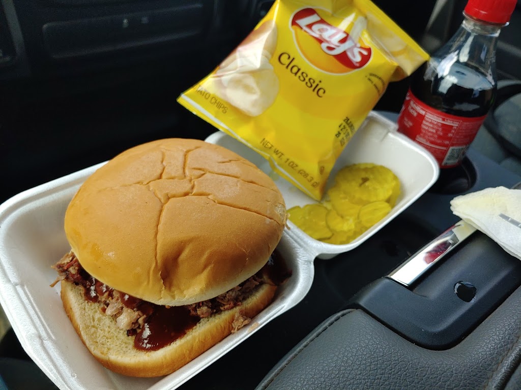 J Ts BBQ | restaurant | 1215 E St, Snyder, OK 73566, USA | 5805694692 OR +1 580-569-4692