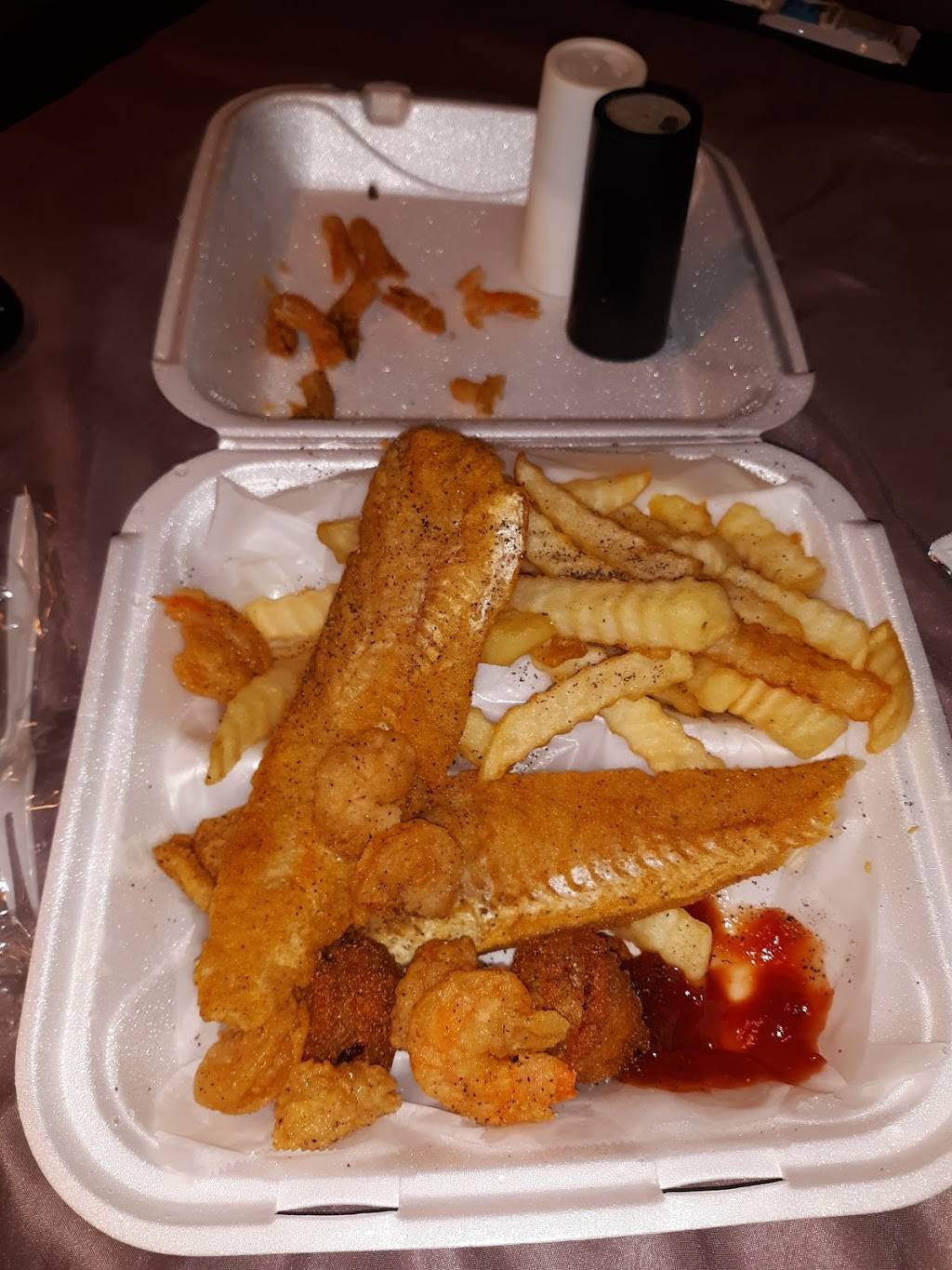 Fish House II | restaurant | 3467 Napier Ave, Macon, GA 31204, USA | 4784751391 OR +1 478-475-1391