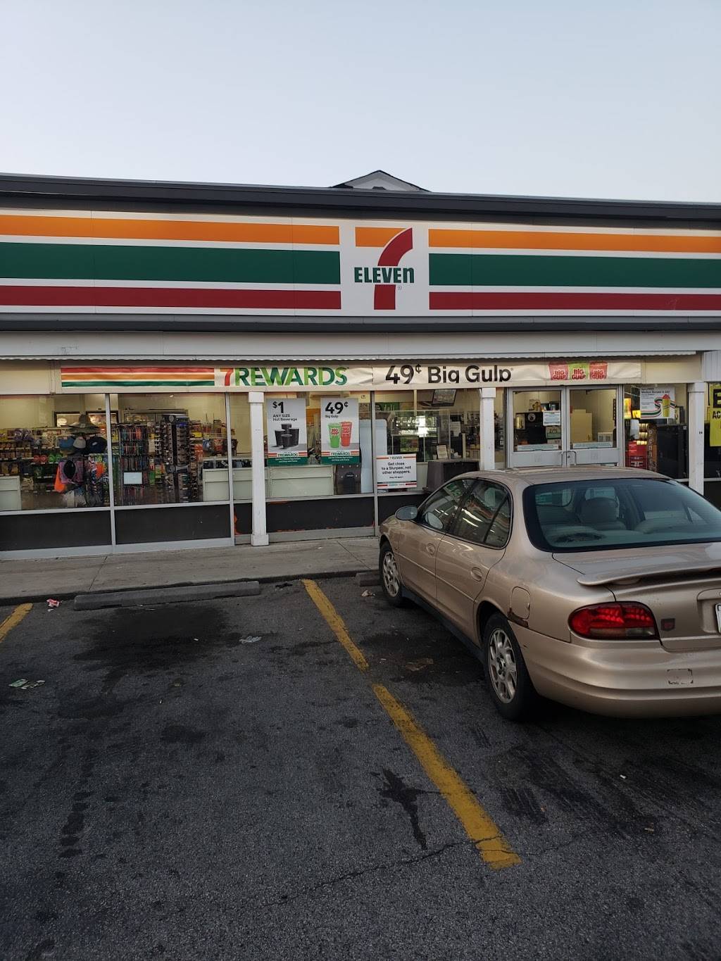 7-Eleven | bakery | 1307 Chester Pike, Sharon Hill, PA 19079, USA | 6105868813 OR +1 610-586-8813