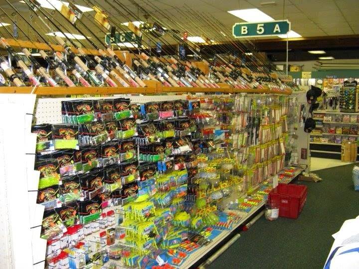 Edwards Pharmacy | restaurant | 131 W 3rd St, Ayden, NC 28513, USA | 2527463126 OR +1 252-746-3126