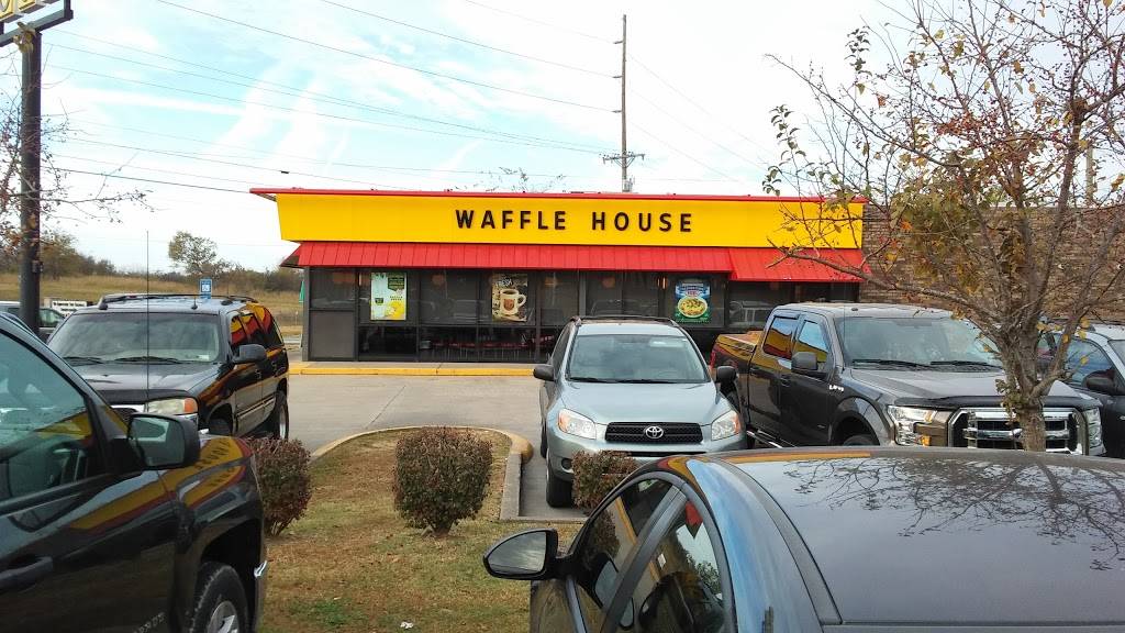 Waffle House | meal takeaway | 1090 W Main St, Hendersonville, TN 37075, USA | 6152648479 OR +1 615-264-8479