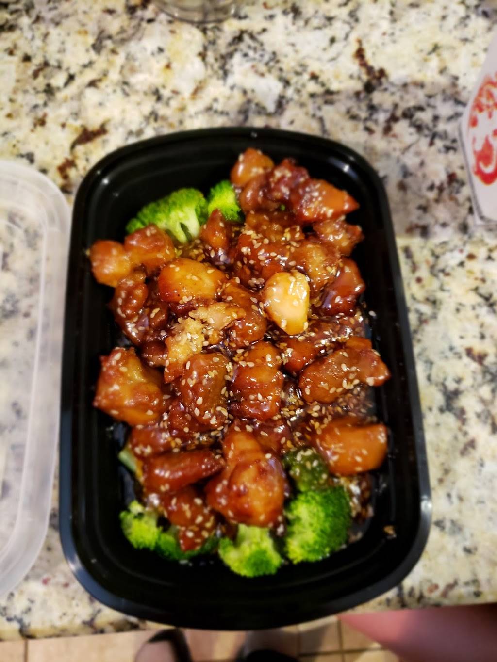 Famous Wok | restaurant | 1627 Opelika Rd # Fc1, Auburn, AL 36830, USA | 3348213600 OR +1 334-821-3600