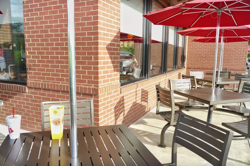 Chick-fil-A | restaurant | 1700 PA-228, Cranberry Twp, PA 16066, USA | 7247720222 OR +1 724-772-0222