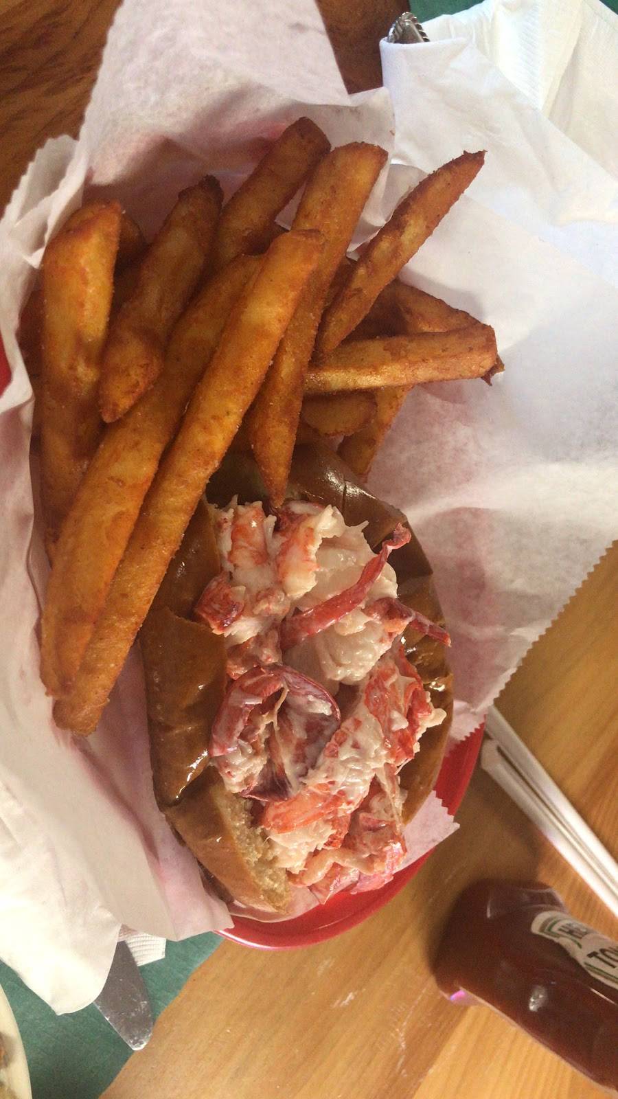 Surry Seafood Co | restaurant | 60 Weld St, Dixfield, ME 04224, USA | 2075629900 OR +1 207-562-9900