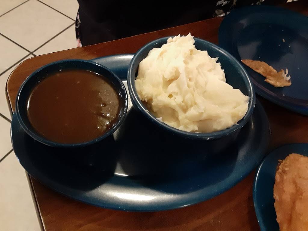 Me-Maws Cajun Cuisine | restaurant | 2606 N Alex Plaisance Blvd, Golden Meadow, LA 70357, USA | 9854756353 OR +1 985-475-6353