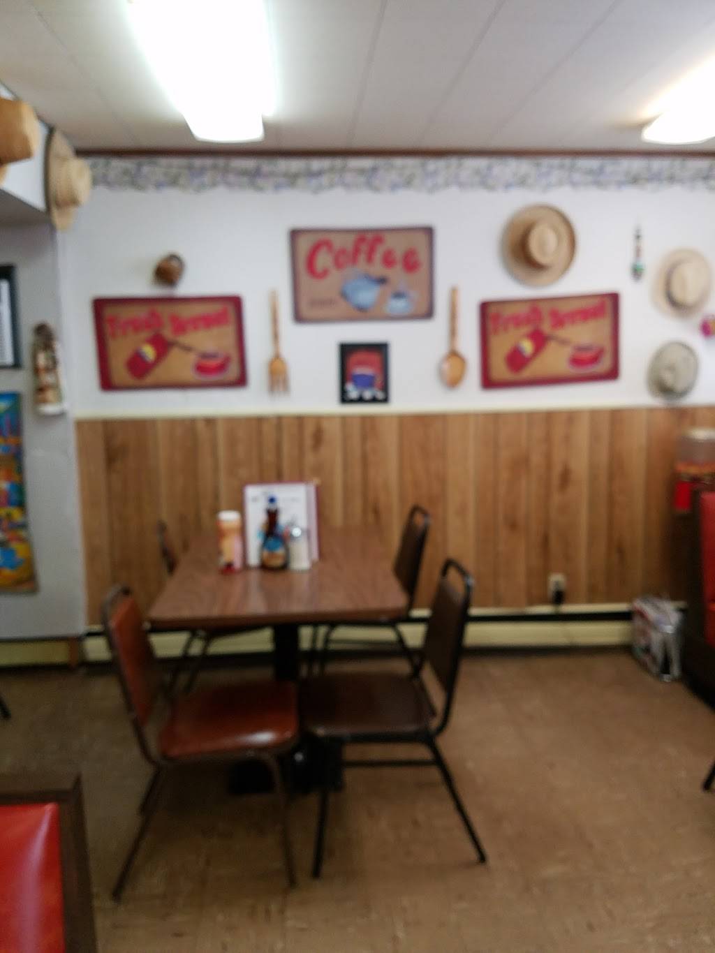 Mr Bs Coffee & Snack | restaurant | 315 Short St, Beloit, WI 53511, USA | 6082079684 OR +1 608-207-9684