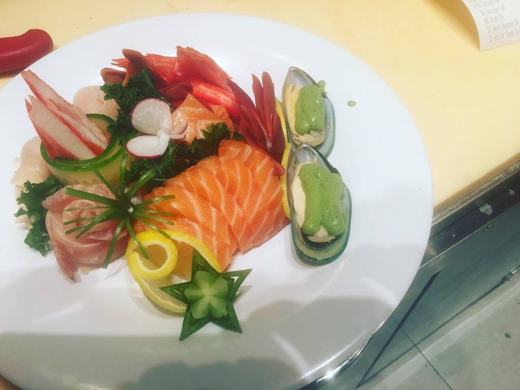 Taka Japanese Sushi and Thai Food Restaurant | restaurant | 5011 Legacy Park Dr, Windsor, ON N8W 5S6, Canada | 5199723222 OR +1 519-972-3222