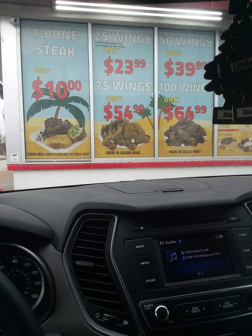 Miami Grill | restaurant | 5341 Riverview Blvd, St. Louis, MO 63120, USA | 3143857700 OR +1 314-385-7700