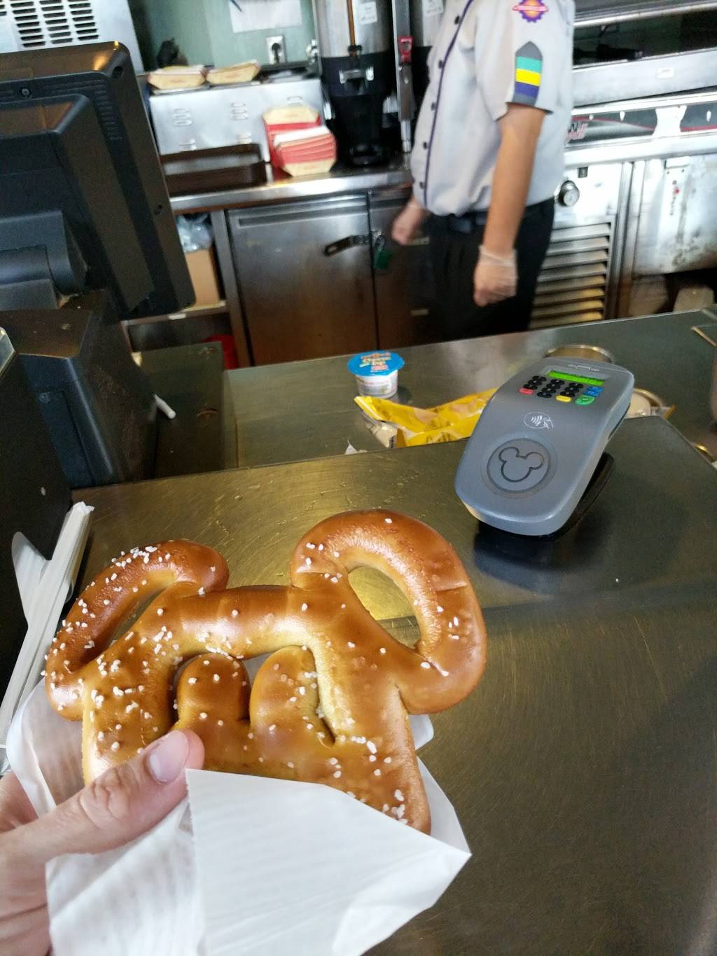 The Lunching Pad | restaurant | 1180 Seven Seas Drive, Orlando, FL 32836, USA | 4079393463 OR +1 407-939-3463