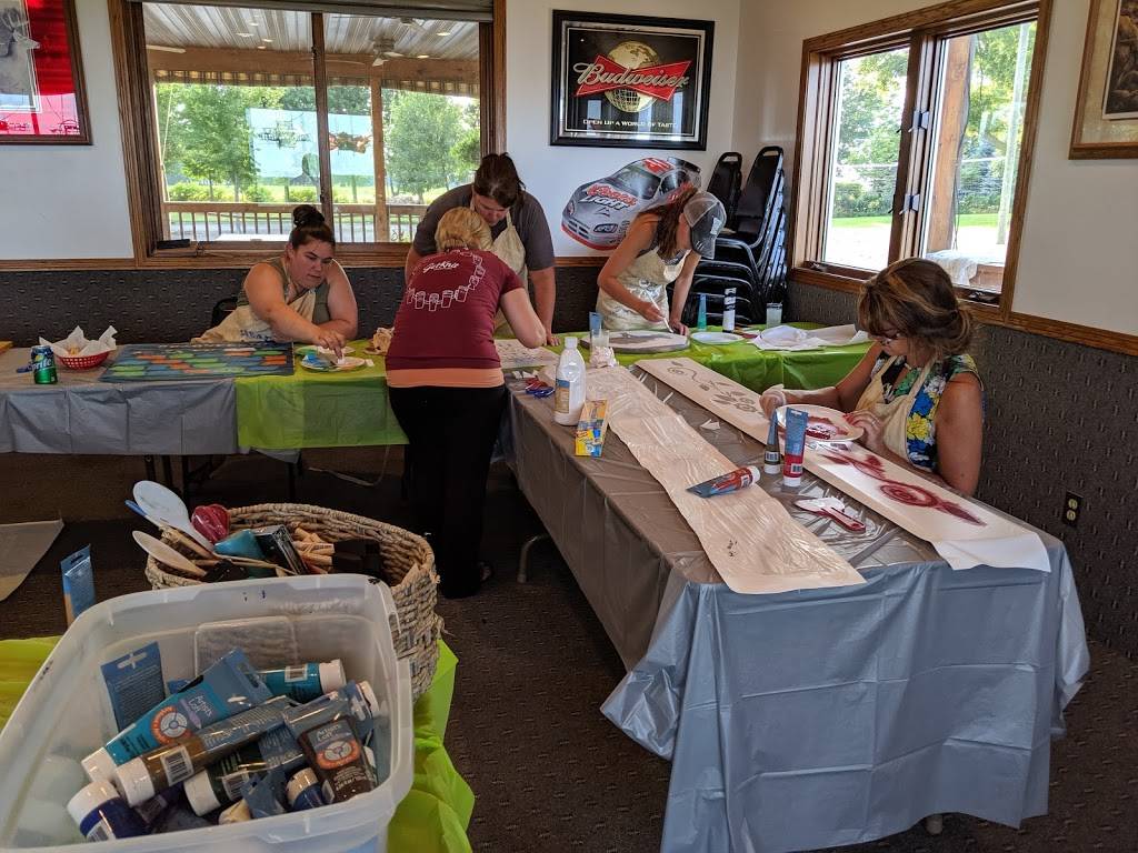 Roadside Tavern | restaurant | 531 Main St, Roscoe, MN 56371, USA | 3205973726 OR +1 320-597-3726