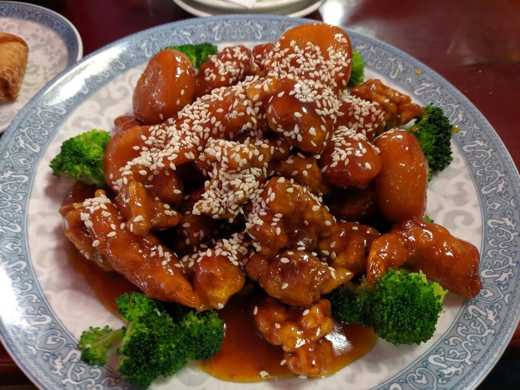 Golden Dragon | restaurant | 114 W Washington St, Paris, TN 38242, USA | 7316443288 OR +1 731-644-3288