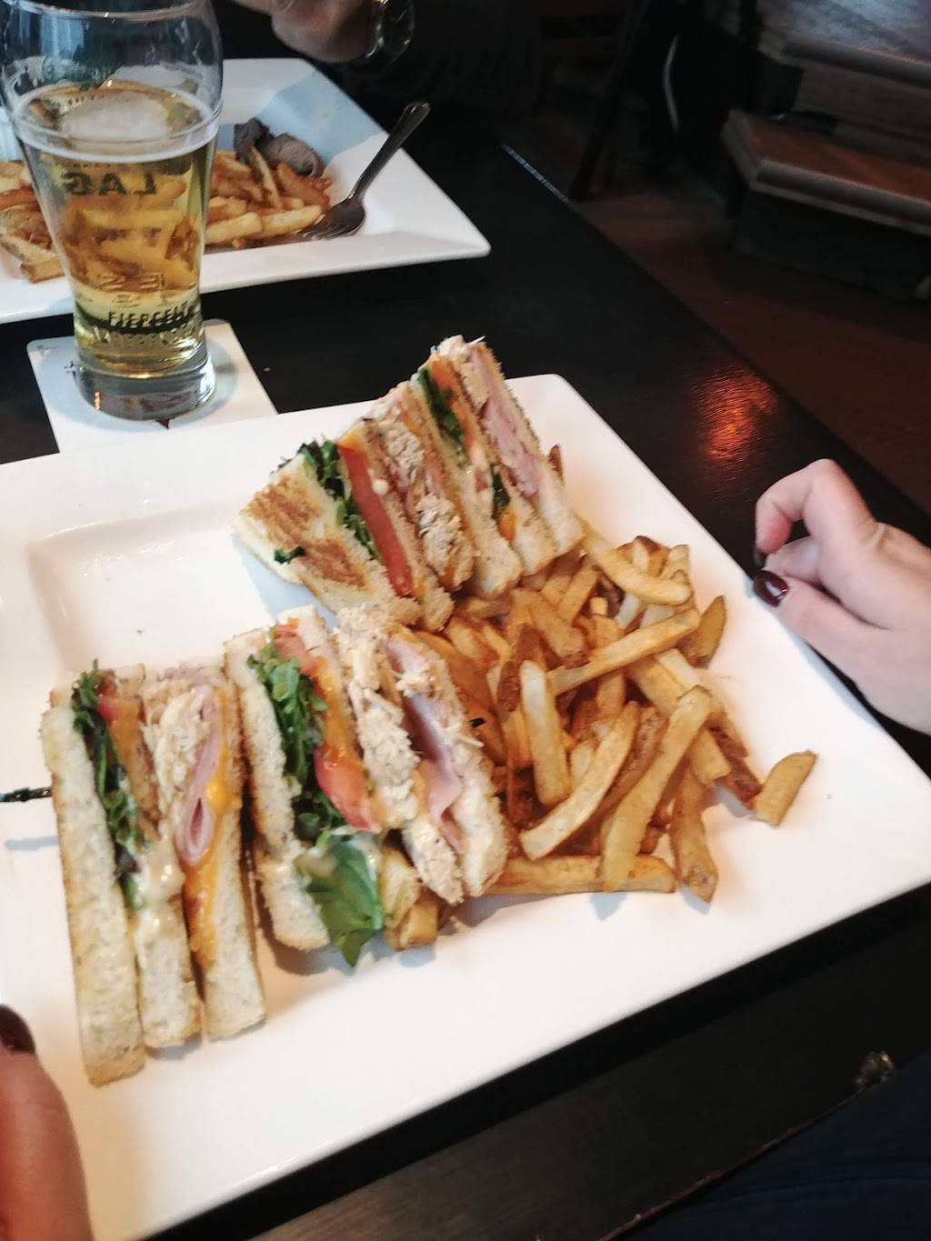 McGillicafeys Pub and Eatery | restaurant | 13 Bridge St S, Hastings, ON K0L 1Y0, Canada | 7056963600 OR +1 705-696-3600