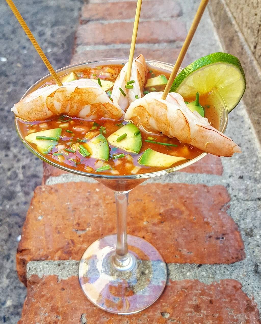 The Six Chow House | restaurant | 23536 Calabasas Rd, Calabasas, CA 91302, USA | 8182226969 OR +1 818-222-6969