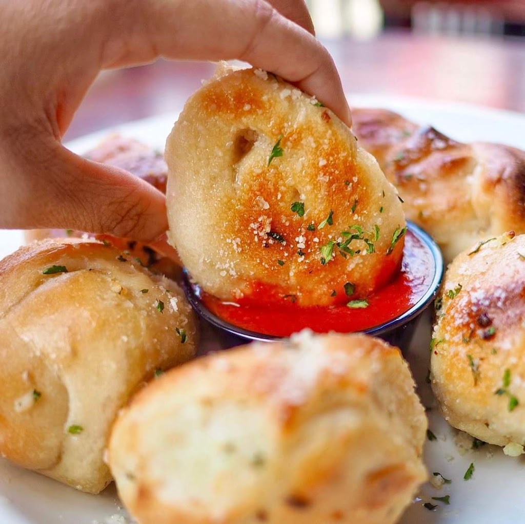 Ferrara Pizza & Pasta | meal delivery | 3020 Lamberton Blvd, Orlando, FL 32825, USA | 4072772881 OR +1 407-277-2881