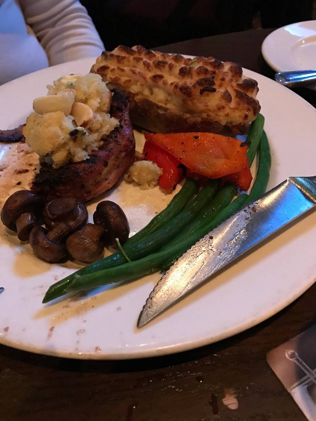 The Keg Steakhouse + Bar - Peterborough | restaurant | 820 High St, Peterborough, ON K9J 1Z3, Canada | 7058748200 OR +1 705-874-8200