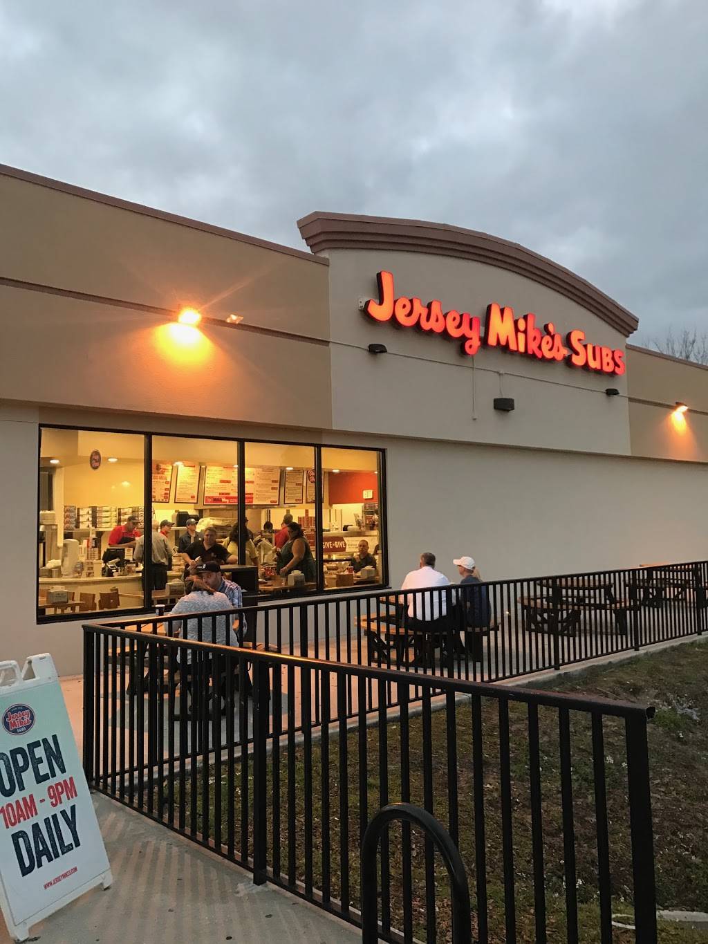 Jersey Mikes Subs | meal takeaway | 3801 US-98, Lakeland, FL 33809, USA | 8638150300 OR +1 863-815-0300