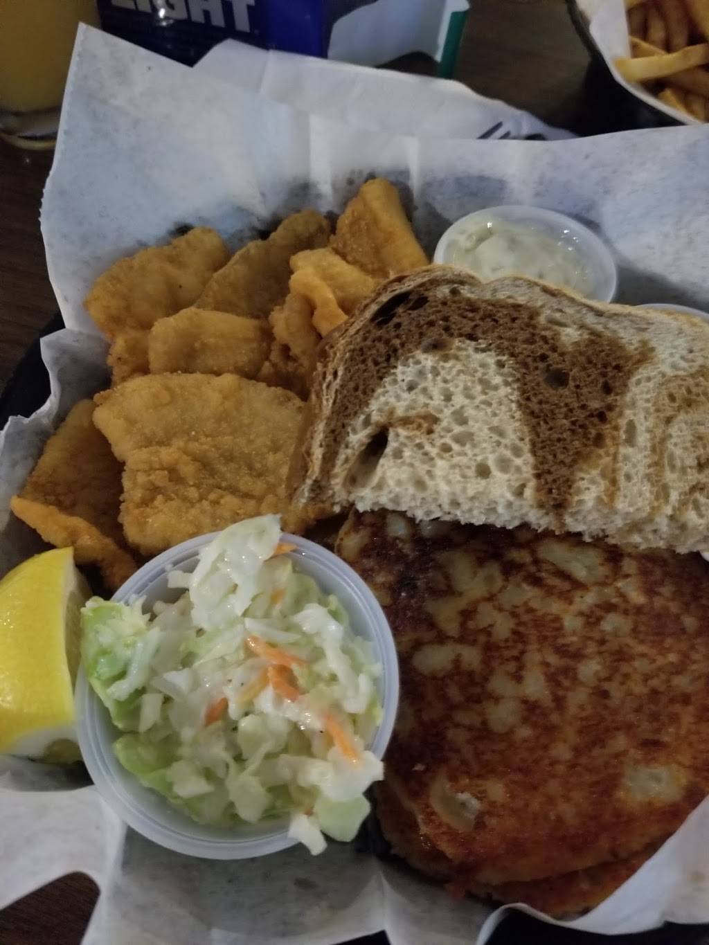 The Real MacCoys | restaurant | N1431 County Rd N, Whitewater, WI 53190, USA | 9205688988 OR +1 920-568-8988
