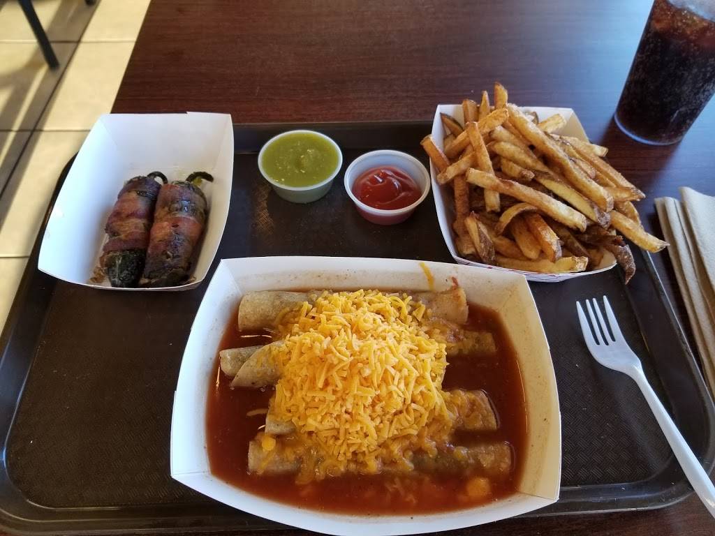 Fat Bear Burgers & Tacos | restaurant | 800 N Piedras St, El Paso, TX 79903, USA | 9152496331 OR +1 915-249-6331