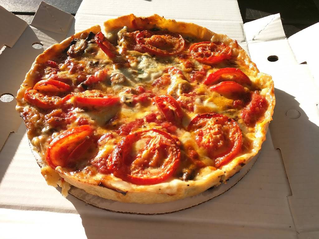 Lou Malnatis Pizzeria | meal delivery | 1520 N Damen Ave, Chicago, IL 60622, USA | 7733952400 OR +1 773-395-2400