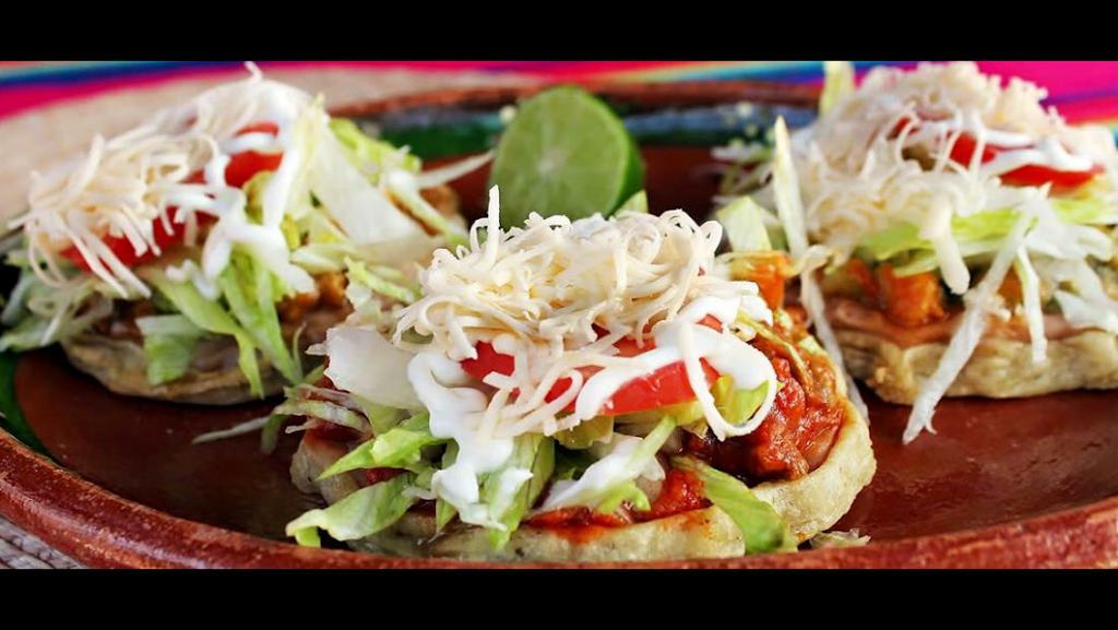 Las Chabelas mexican Restaurant | restaurant | 802 Wayside Dr, Houston, TX 77011, USA | 7139239188 OR +1 713-923-9188