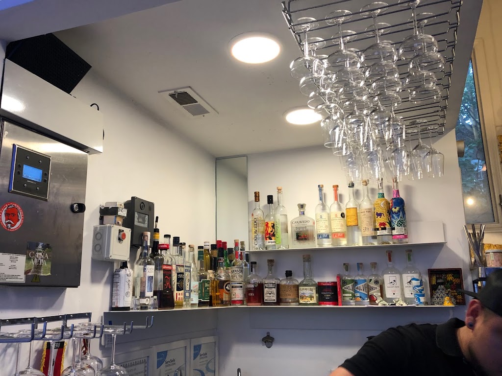 Celeste | restaurant | 21 Bow St, Somerville, MA 02143, USA | 6176165319 OR +1 617-616-5319