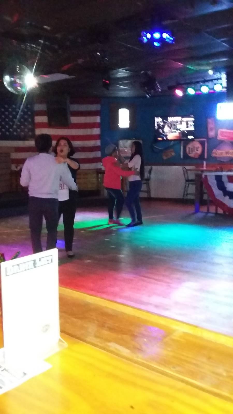 Ropers Rockin Country | night club | 6428 US 49, Hattiesburg, MS 39401, USA | 6015430987 OR +1 601-543-0987