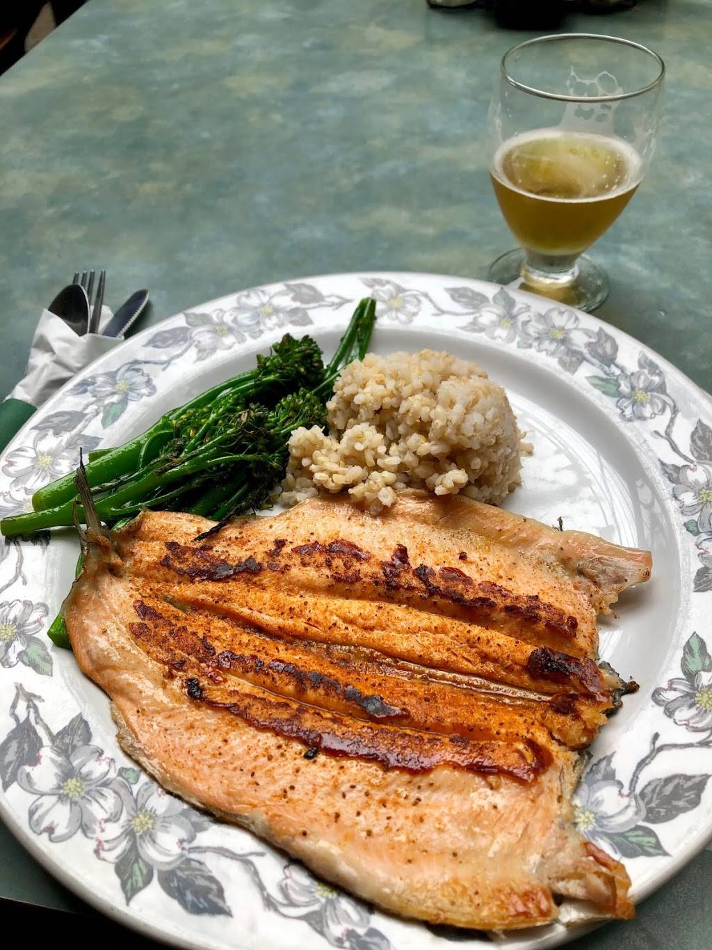 Multnomah Falls Lodge | restaurant | 53000 East, Historic Columbia River Hwy, Corbett, OR 97019, USA | 5036952376 OR +1 503-695-2376