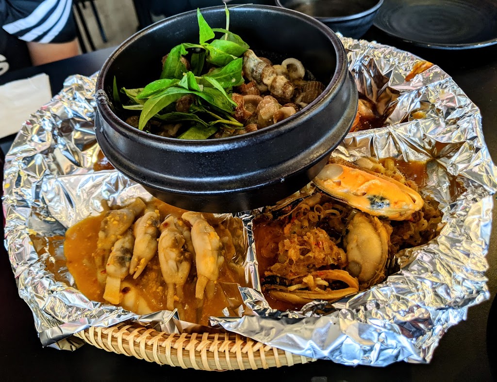 Ốc NGON | restaurant | 3465 W Walnut St Unit 221, Garland, TX 75042, USA | 4699296113 OR +1 469-929-6113