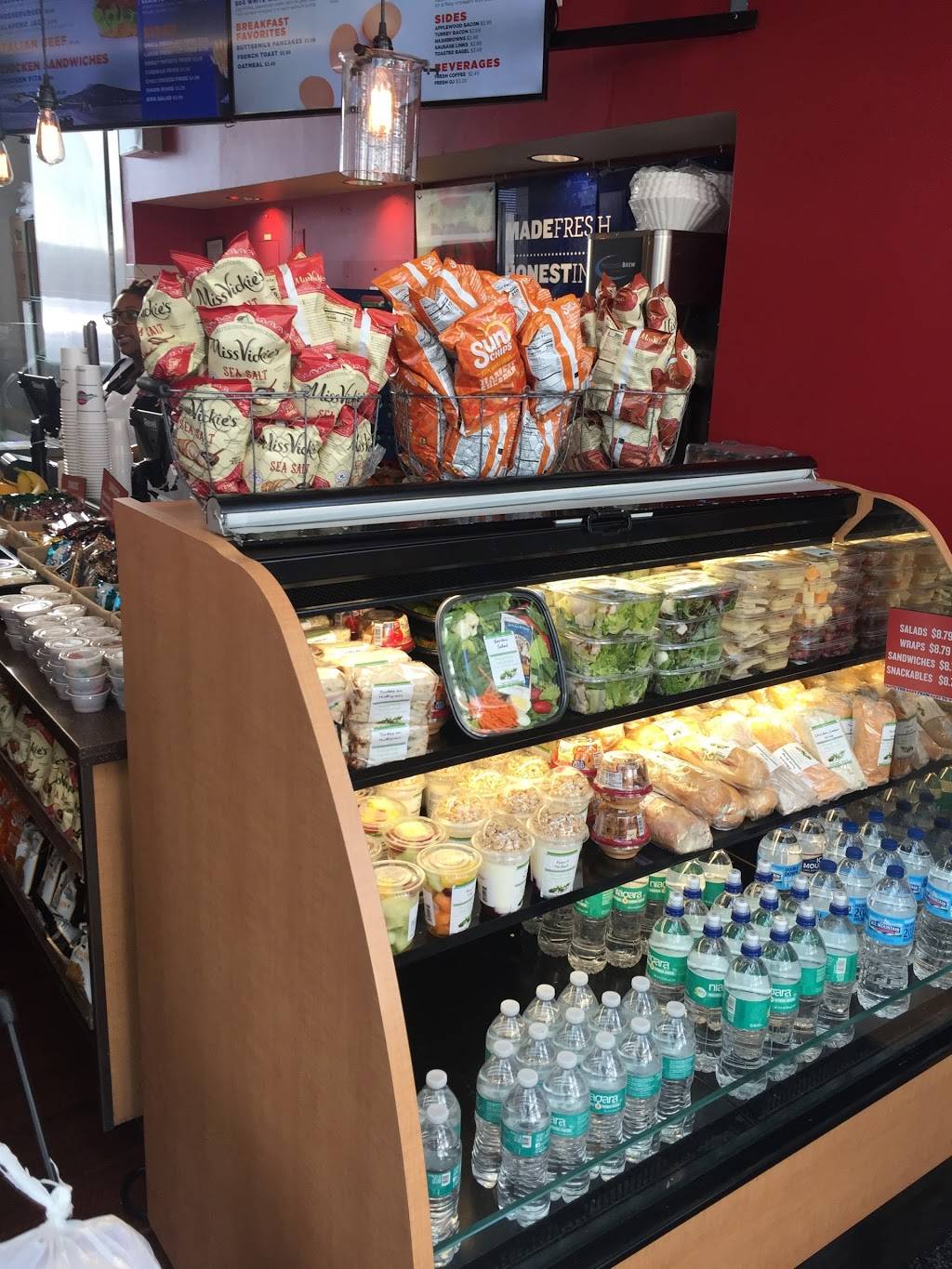 Americas Dog | restaurant | OHare International Airport (ORD), United Terminal 1 Concourse C, Chicago, IL 60666, USA | 7736869600 OR +1 773-686-9600