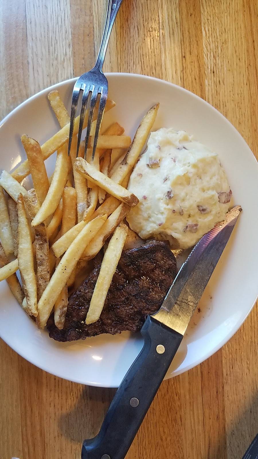 Applebees Grill + Bar | restaurant | 1635 W, NV-573, North Las Vegas, NV 89032, USA | 7026576483 OR +1 702-657-6483