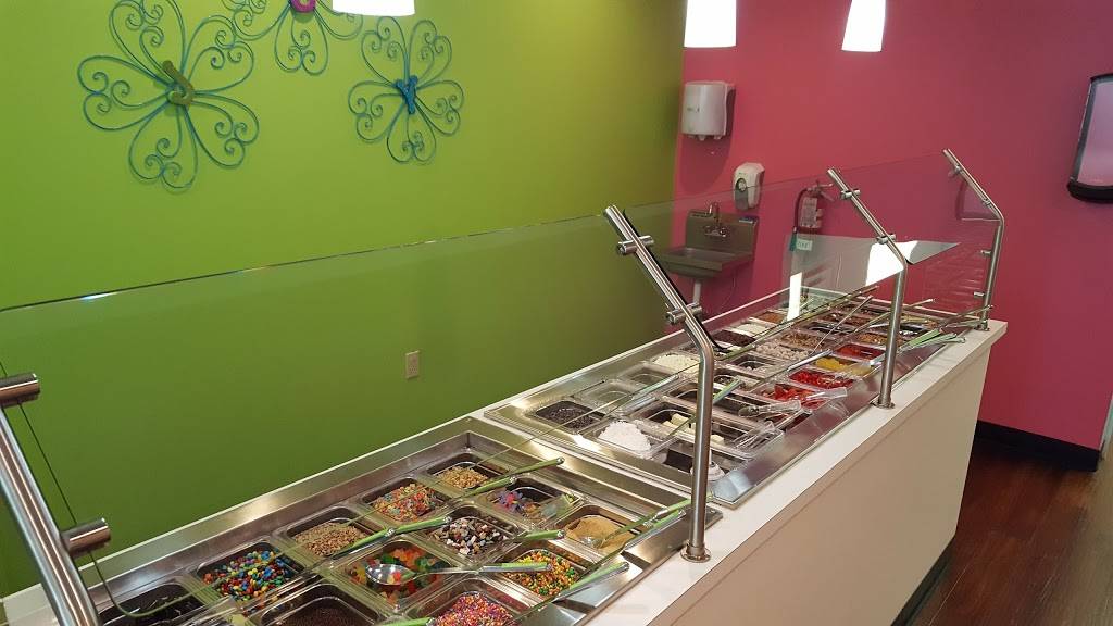 Sweet Frog Knoxville, Premium Frozen Yogurt | restaurant | 10901 Parkside Dr # 102, Knoxville, TN 37934, USA | 8652884242 OR +1 865-288-4242